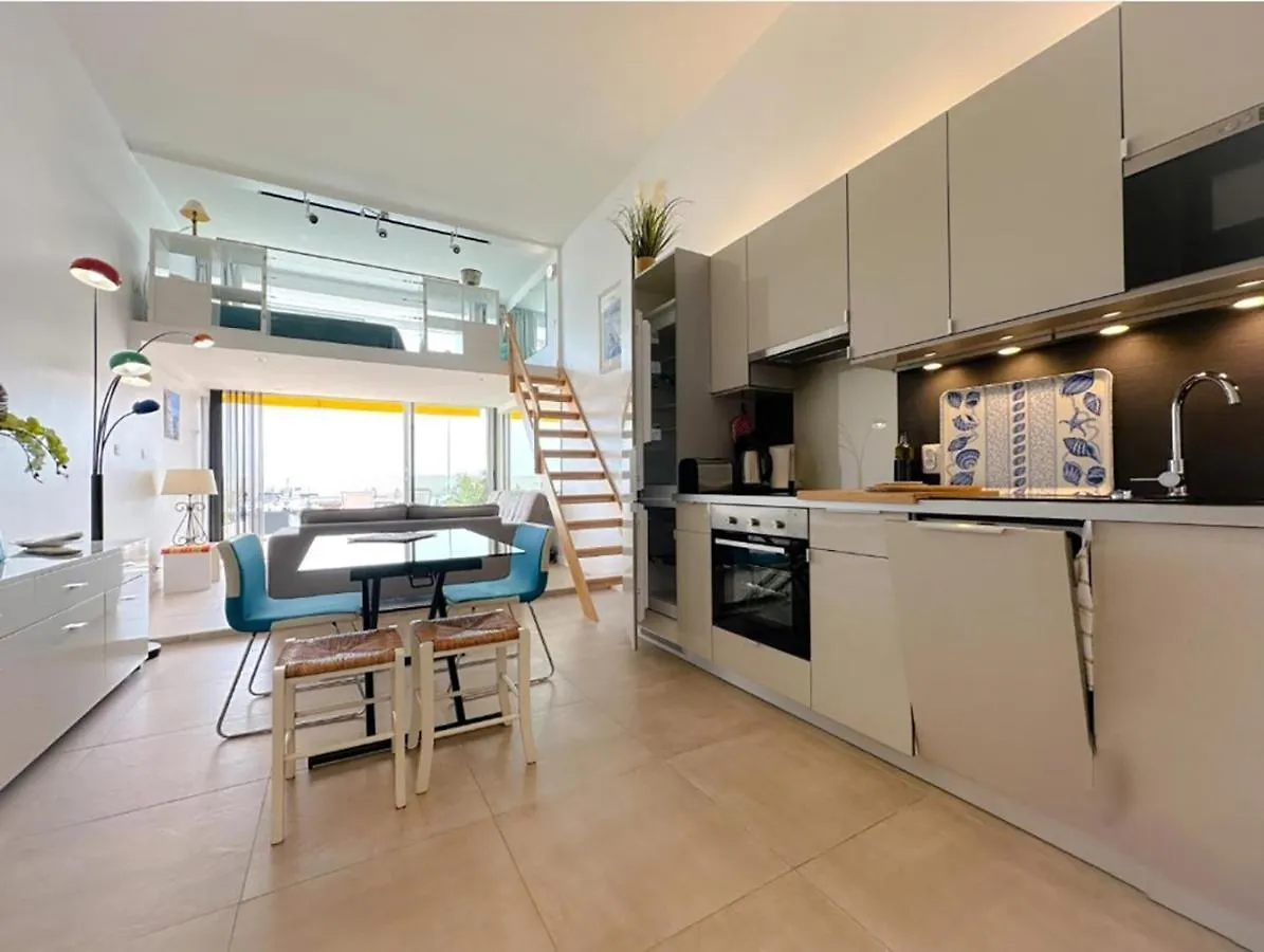 Horizon Bleu Bandol : Appartement Pieds Dans L'Eau Apartment