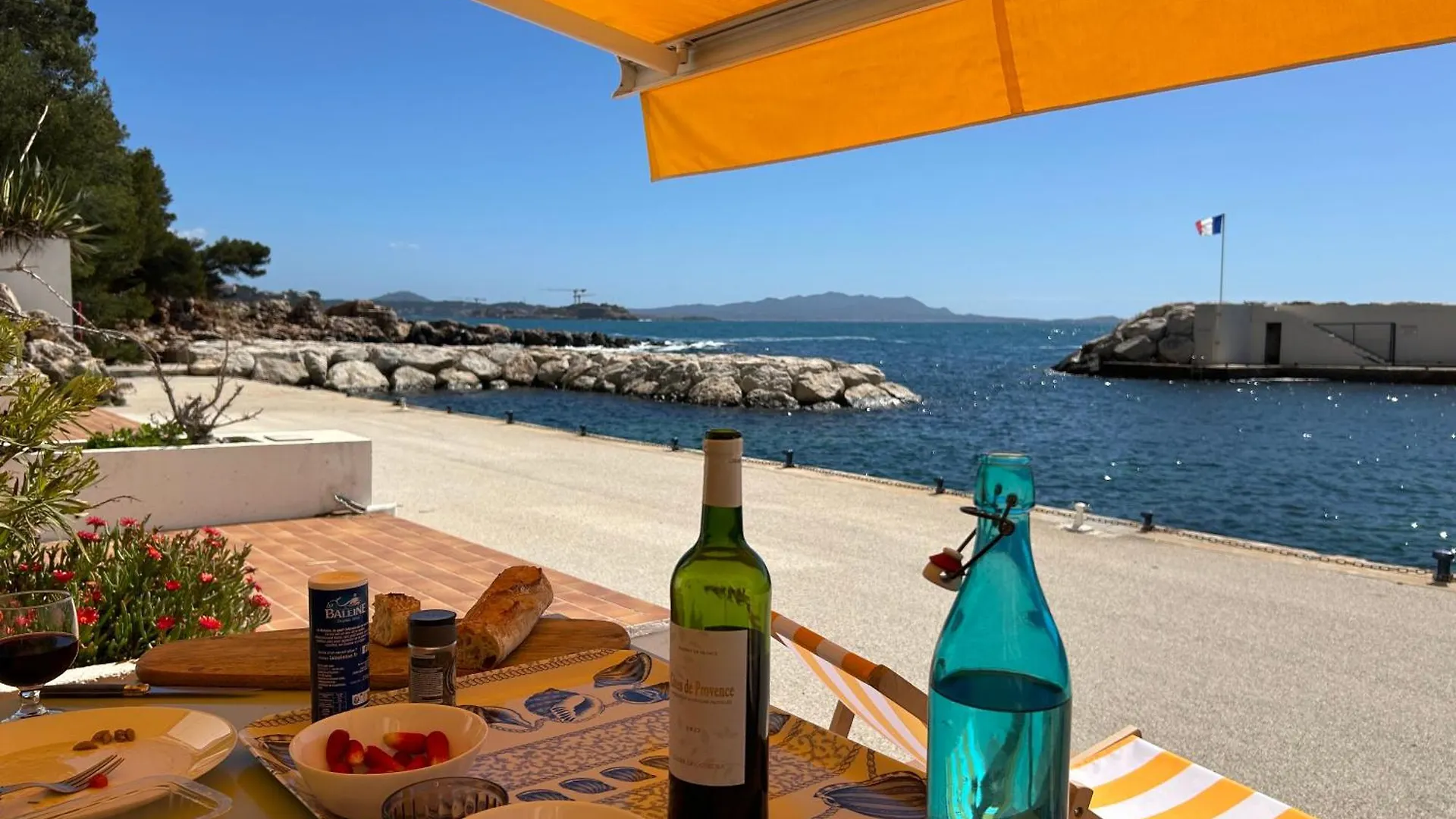 Horizon Bleu Bandol : Appartement Pieds Dans L\'Eau location